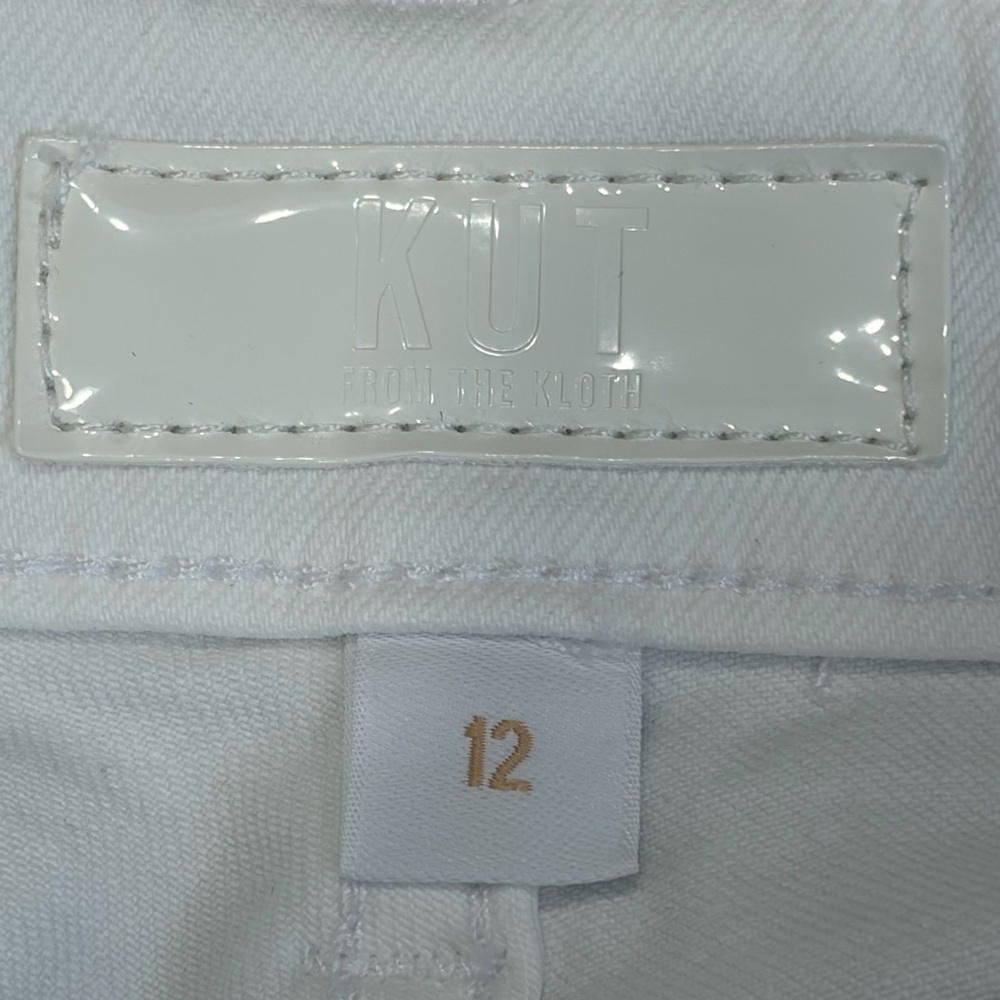 KUT from the Kloth Jane High Rise Short with Fray (Optic White) (12) - Picture 4 of 11